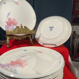 Noritake Pink and Blue Floral Dinner Plates